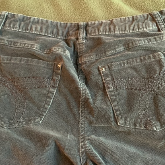 Style & Co gray corduroy pants. 5 pockets. Size 6 - Picture 7 of 8